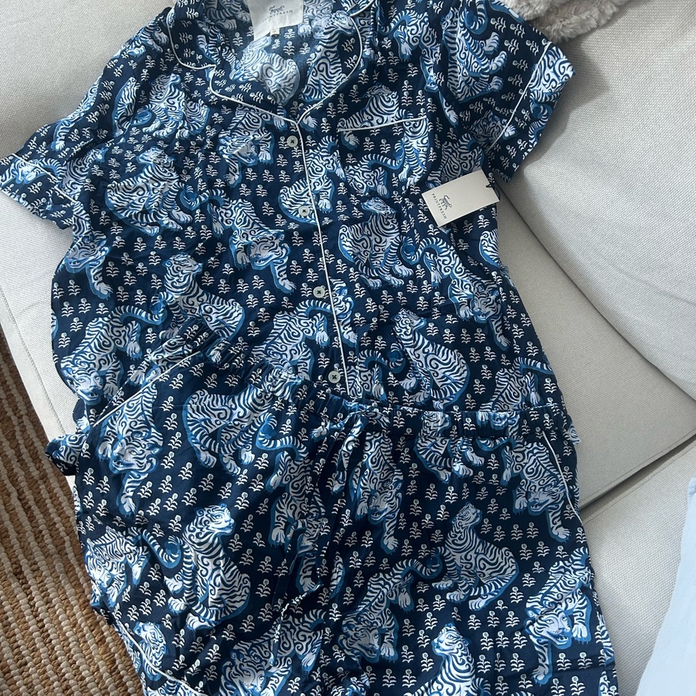 Printfresh Navy and White Tiger Print Short Pajama Set